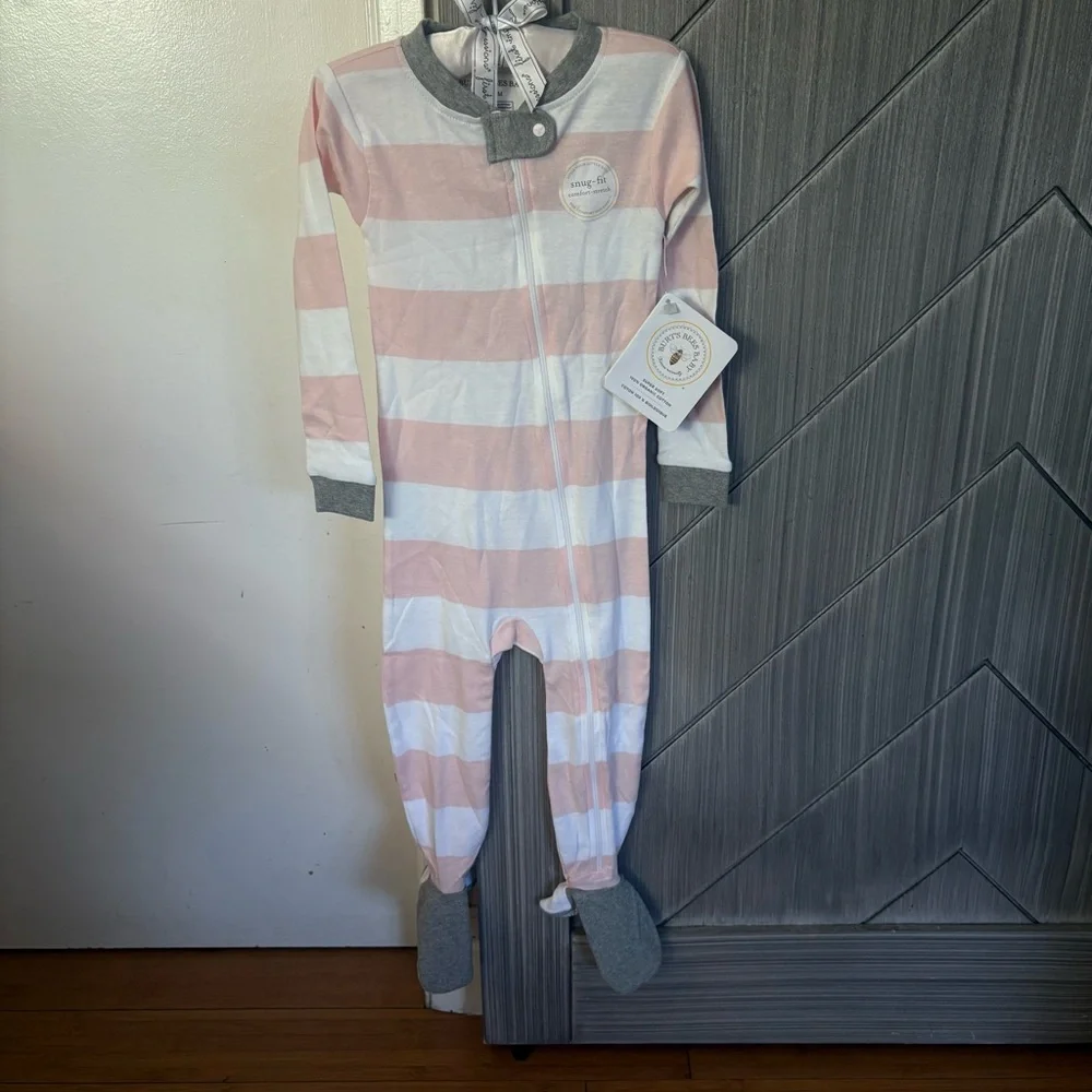 NWT Burt's Bees Baby 24 MLong-Sleeve Stripe Footed Onesie Pajama Pink and White